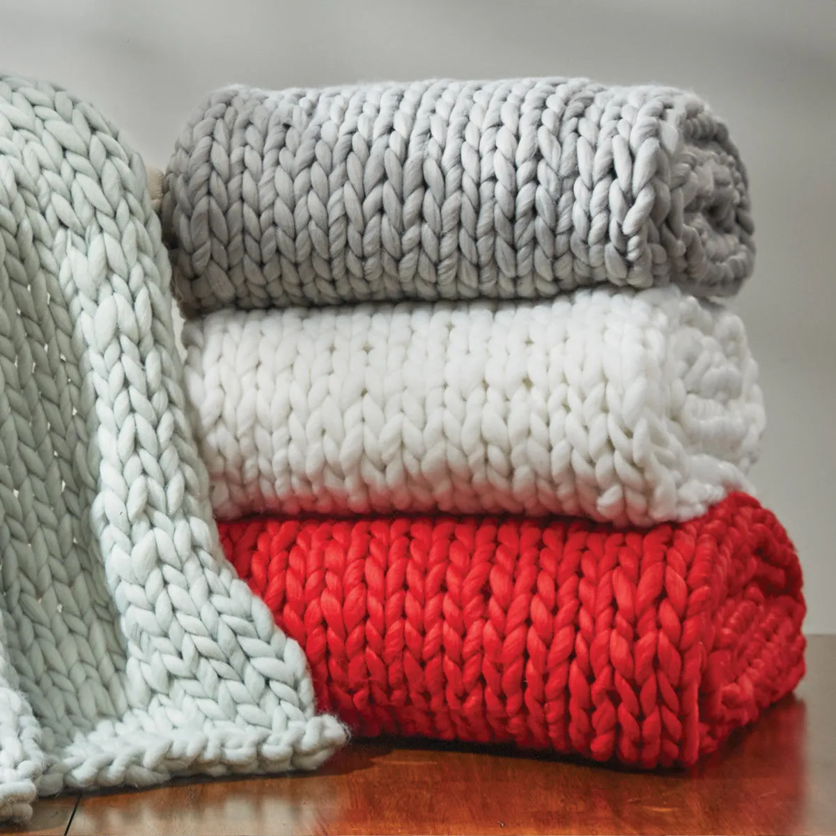 CHUNKY KNIT THROW - FOG