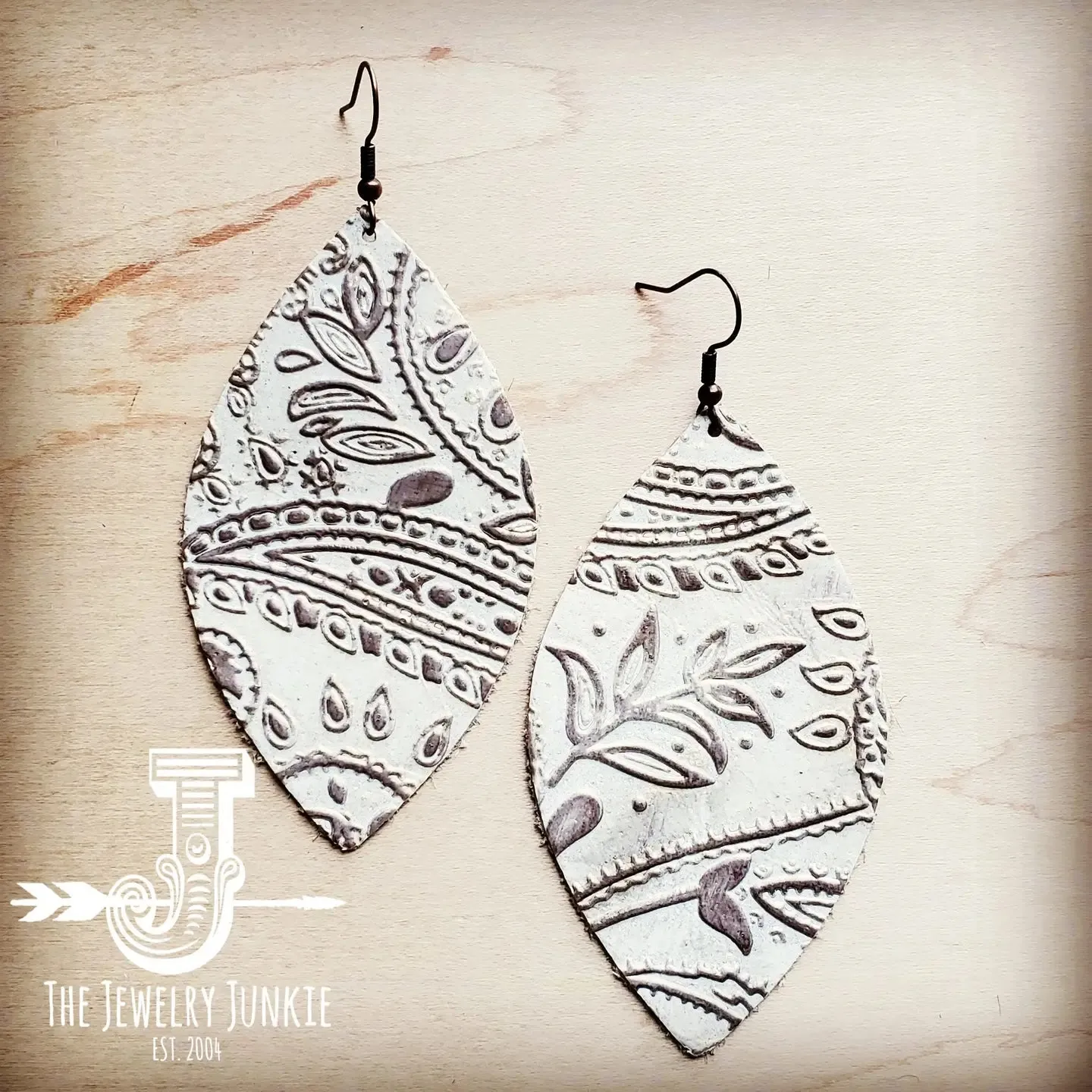 Genuine Leather Oval Earring in Oyster Paisley